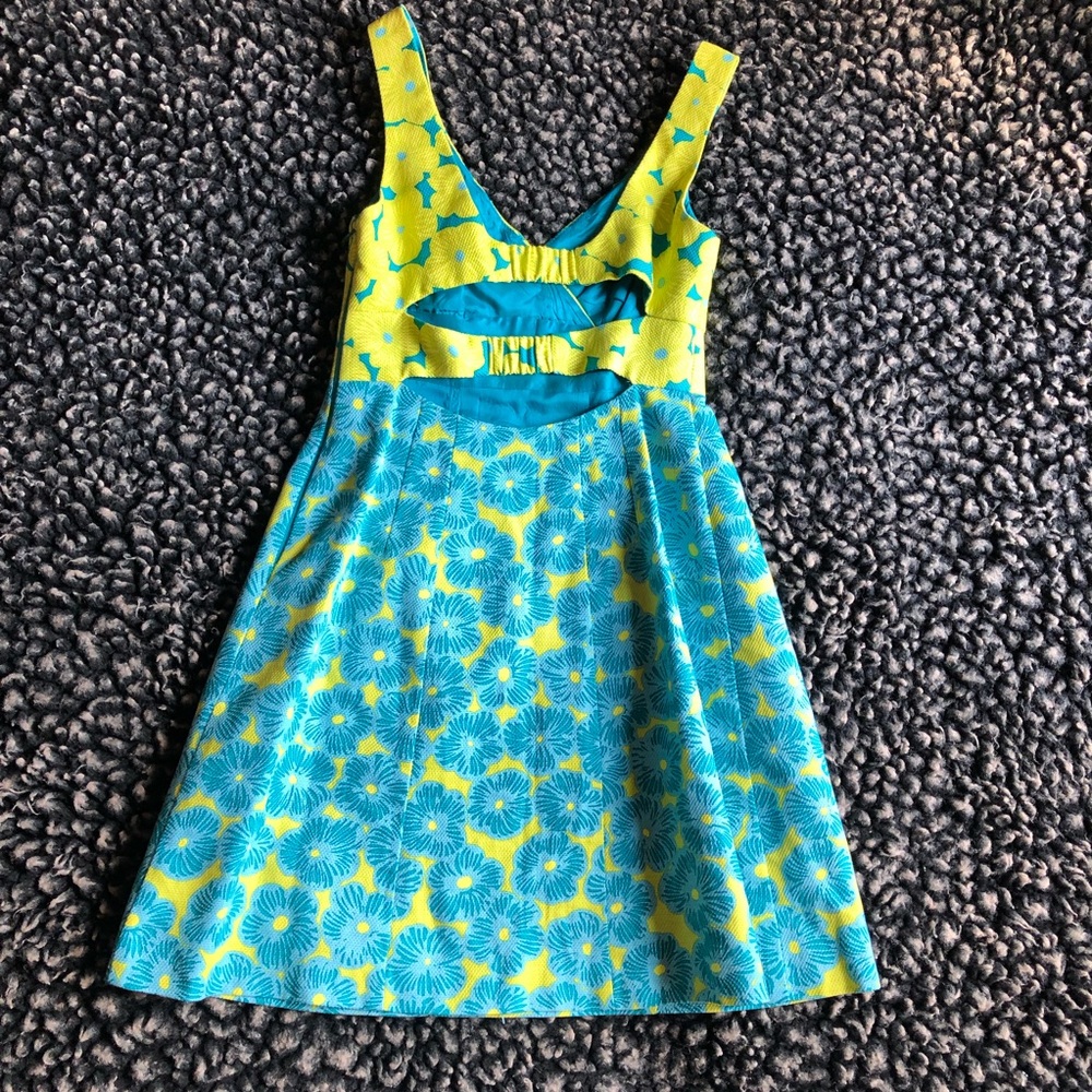 Nanette Lepore “Girls only” dress floral size 2 - Picture 5 of 7